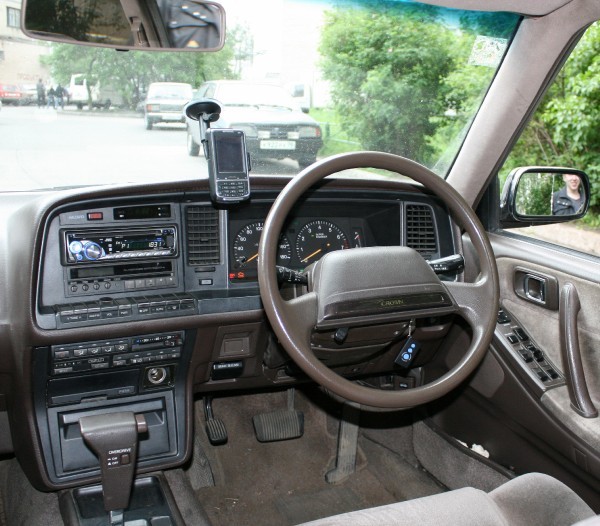 toyota crown 131 салон